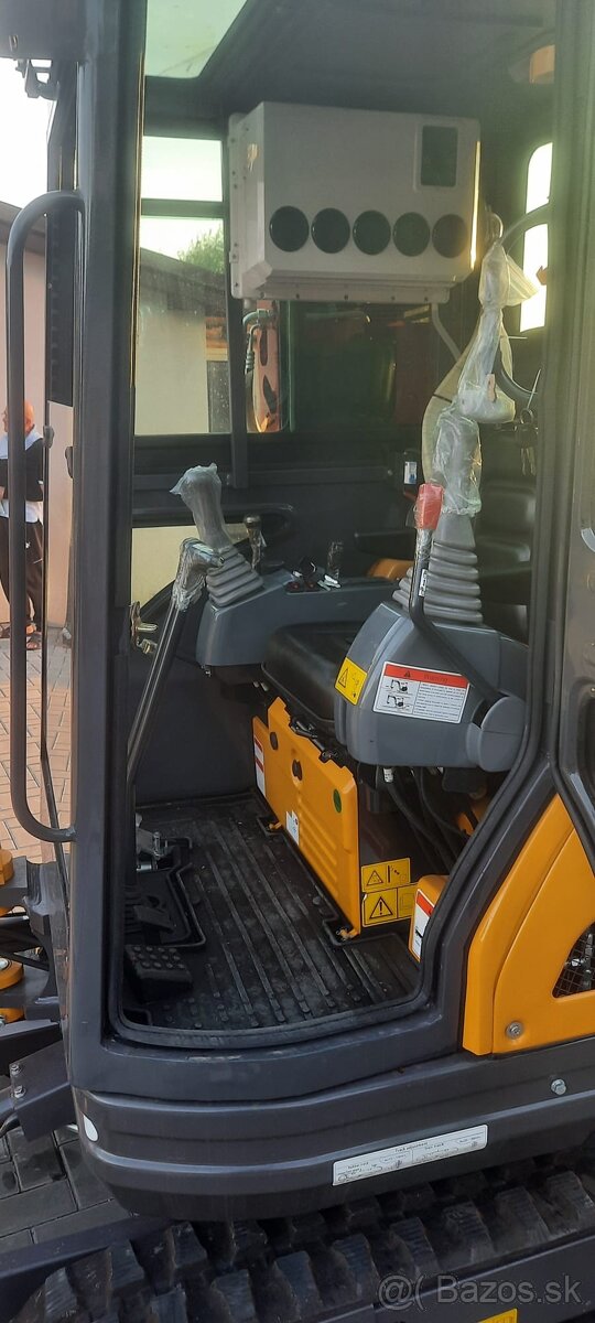 minibager yanmar : krÜger xkw 25s/308f 2 5 ton minibager yanmar : krÜger xkw 25s/308f 2 5 ton