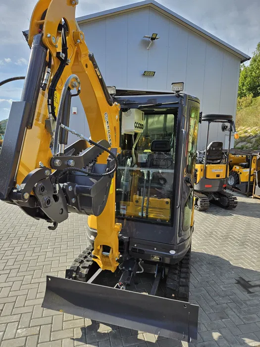 minibager krÜger ex25 (2,5t): motor yanmar + kabína s klimatizÁciou. japonská spoľahlivosť. minibager krÜger ex25 (2,5t): motor yanmar + kabína s klimatizÁciou. japonská spoľahlivosť.