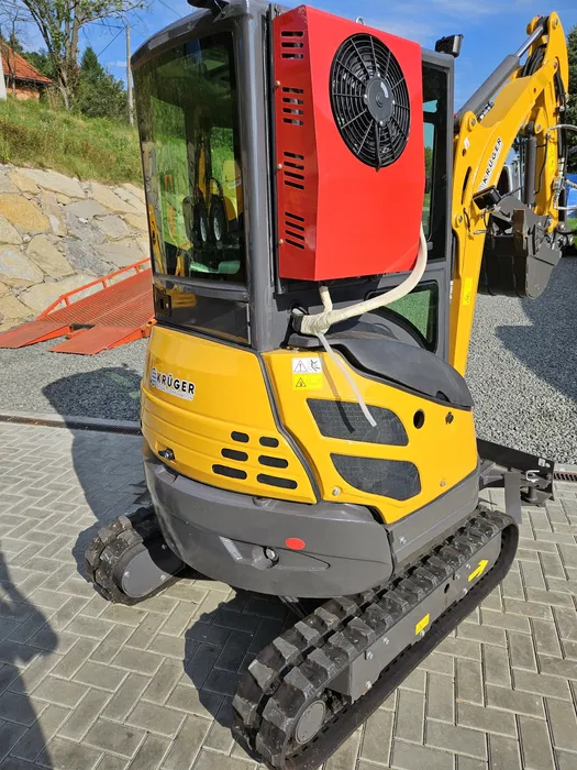 minibager krÜger ex25 (2,5t): motor yanmar + kabína s klimatizÁciou. japonská spoľahlivosť. minibager krÜger ex25 (2,5t): motor yanmar + kabína s klimatizÁciou. japonská spoľahlivosť.