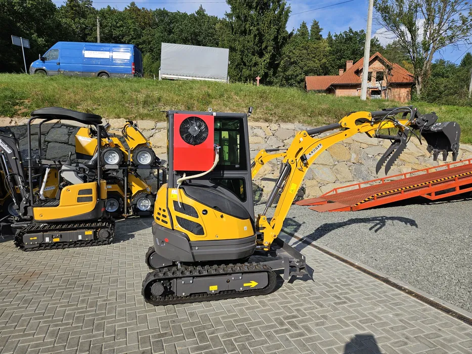 minibager krÜger ex25 (2,5t): motor yanmar + kabína s klimatizÁciou. japonská spoľahlivosť. minibager krÜger ex25 (2,5t): motor yanmar + kabína s klimatizÁciou. japonská spoľahlivosť.