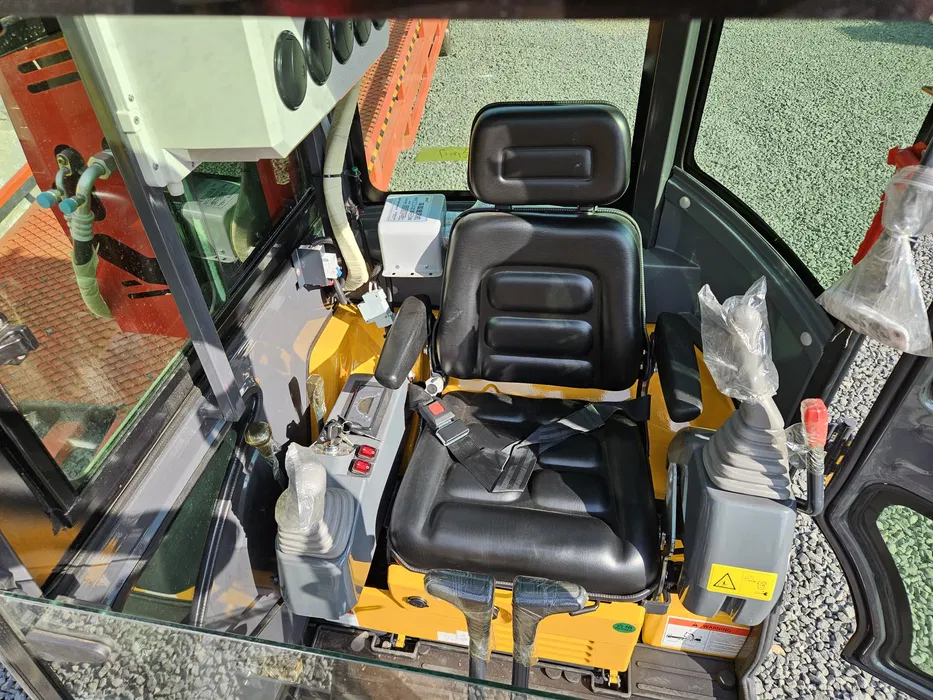 minibager krÜger ex25 (2,5t): motor yanmar + kabína s klimatizÁciou. japonská spoľahlivosť. minibager krÜger ex25 (2,5t): motor yanmar + kabína s klimatizÁciou. japonská spoľahlivosť.