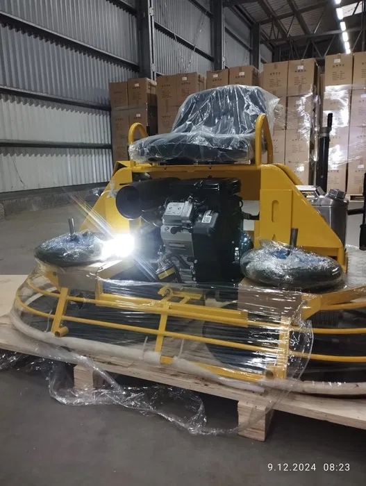 dvojrotorová dopravná hladiačka betónová pt d36 | motor b&s vanguard 24 hp | profesionálny hladič s posedom dvojrotorová dopravná hladiačka betónová pt d36 | motor b&s vanguard 24 hp | profesionálny hladič s posedom