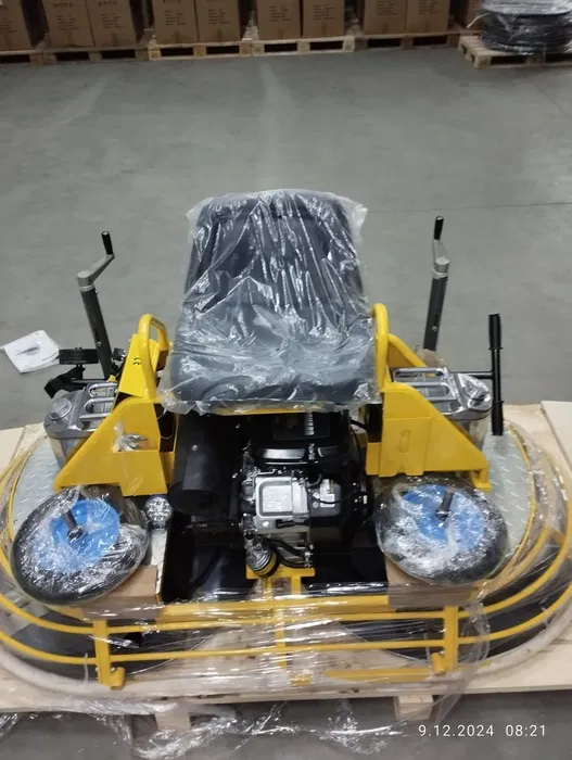 dvojrotorová dopravná hladiačka betónová pt d36 | motor b&s vanguard 24 hp | profesionálny hladič s posedom dvojrotorová dopravná hladiačka betónová pt d36 | motor b&s vanguard 24 hp | profesionálny hladič s posedom