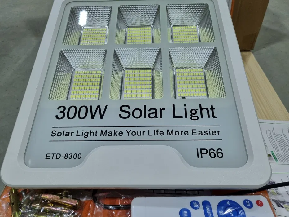 solárne led bodové svietidlo 300w s diaľkovým ovládaním panelov | ip66 studená biela solárne led bodové svietidlo 300w s diaľkovým ovládaním panelov | ip66 studená biela
