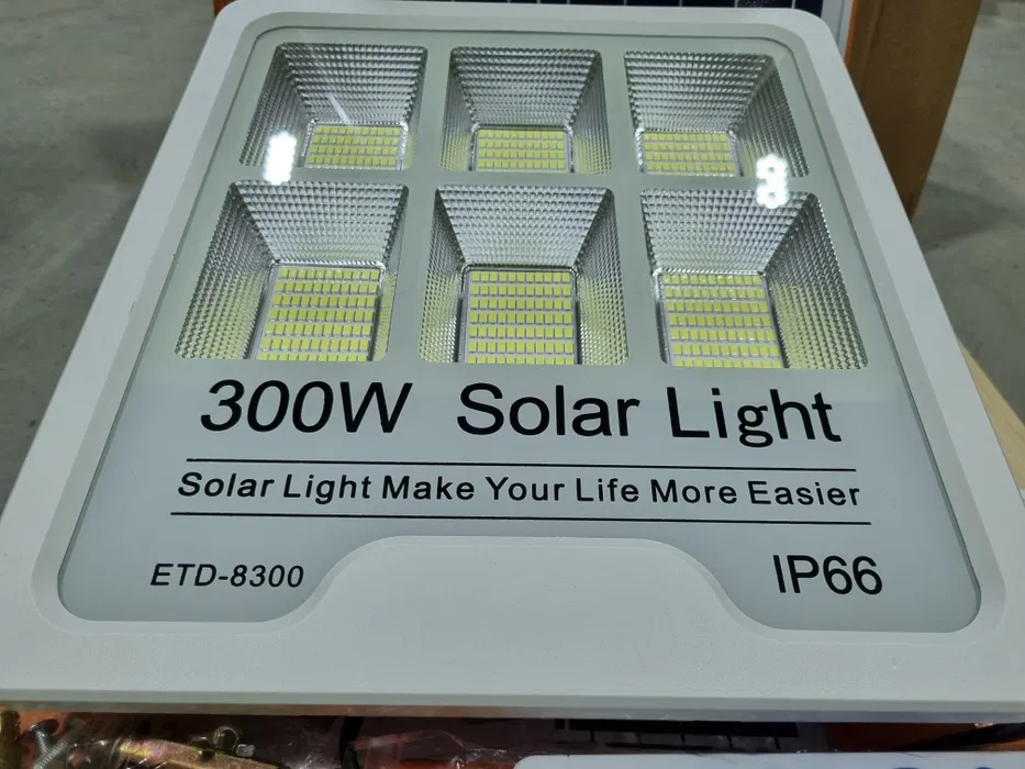 solárne led bodové svietidlo 300w s diaľkovým ovládaním panelov | ip66 studená biela solárne led bodové svietidlo 300w s diaľkovým ovládaním panelov | ip66 studená biela