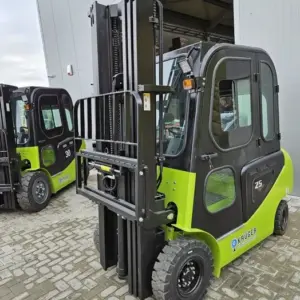 vysokozdvižný vozík krÜger®pd 25e 2,5t, stožiar 4,5 alebo 5,5 m, triplex elektrický