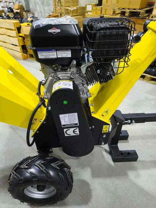 benzínový drvič konárov krÜger 16 hp – motor briggs & stratton 420cc – profesionálny štiepkovač do 120 mm benzínový drvič konárov krÜger 16 hp – motor briggs & stratton 420cc – profesionálny štiepkovač do 120 mm