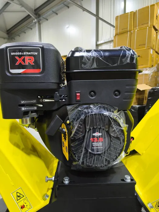 benzínový drvič konárov krÜger 16 hp – motor briggs & stratton 420cc – profesionálny štiepkovač do 120 mm benzínový drvič konárov krÜger 16 hp – motor briggs & stratton 420cc – profesionálny štiepkovač do 120 mm